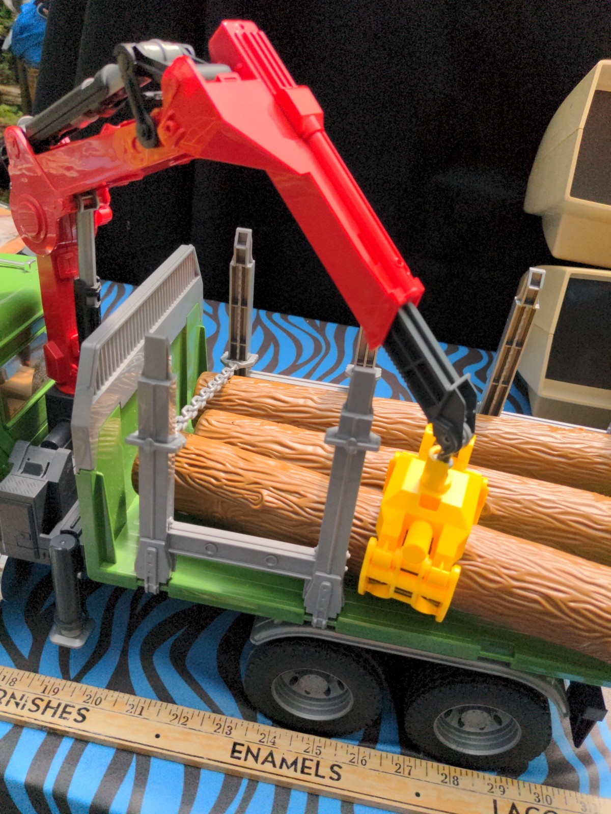 1/16th Bruder Mack Granite Log Truck with Knuckleboom Grapple Crane 02824