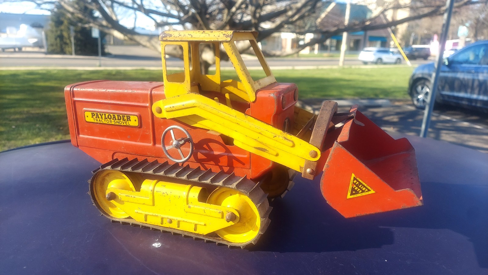 Nylint Payloader Tractor Shovel No. 3100,