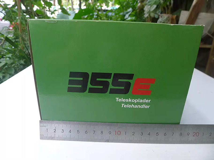 1:32 UH Sennebogen Telehandler 355E Telescopic Telehandler Machine Diecast Model