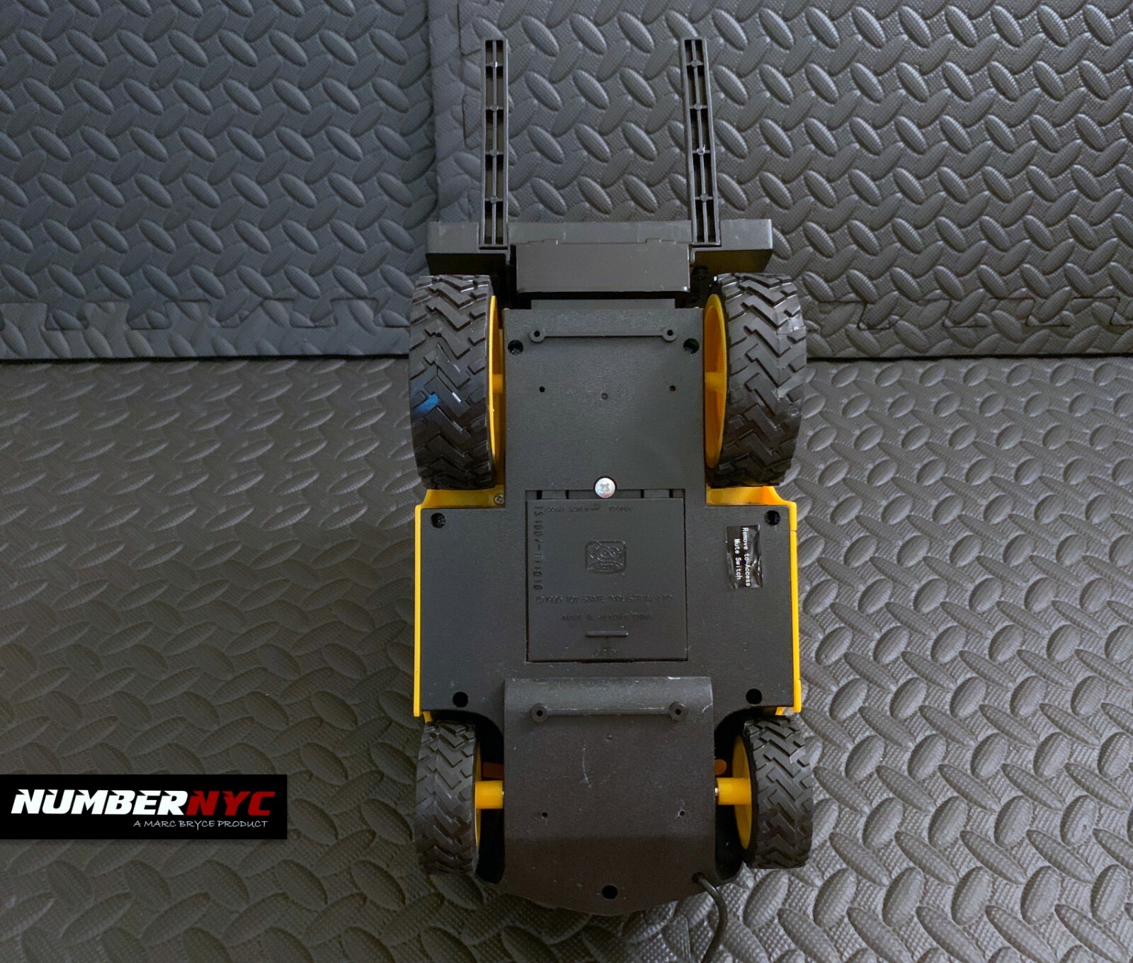 Vintage 1995 Toy State Industrial CAT Forklift CATERPILLAR Wired Remote Control