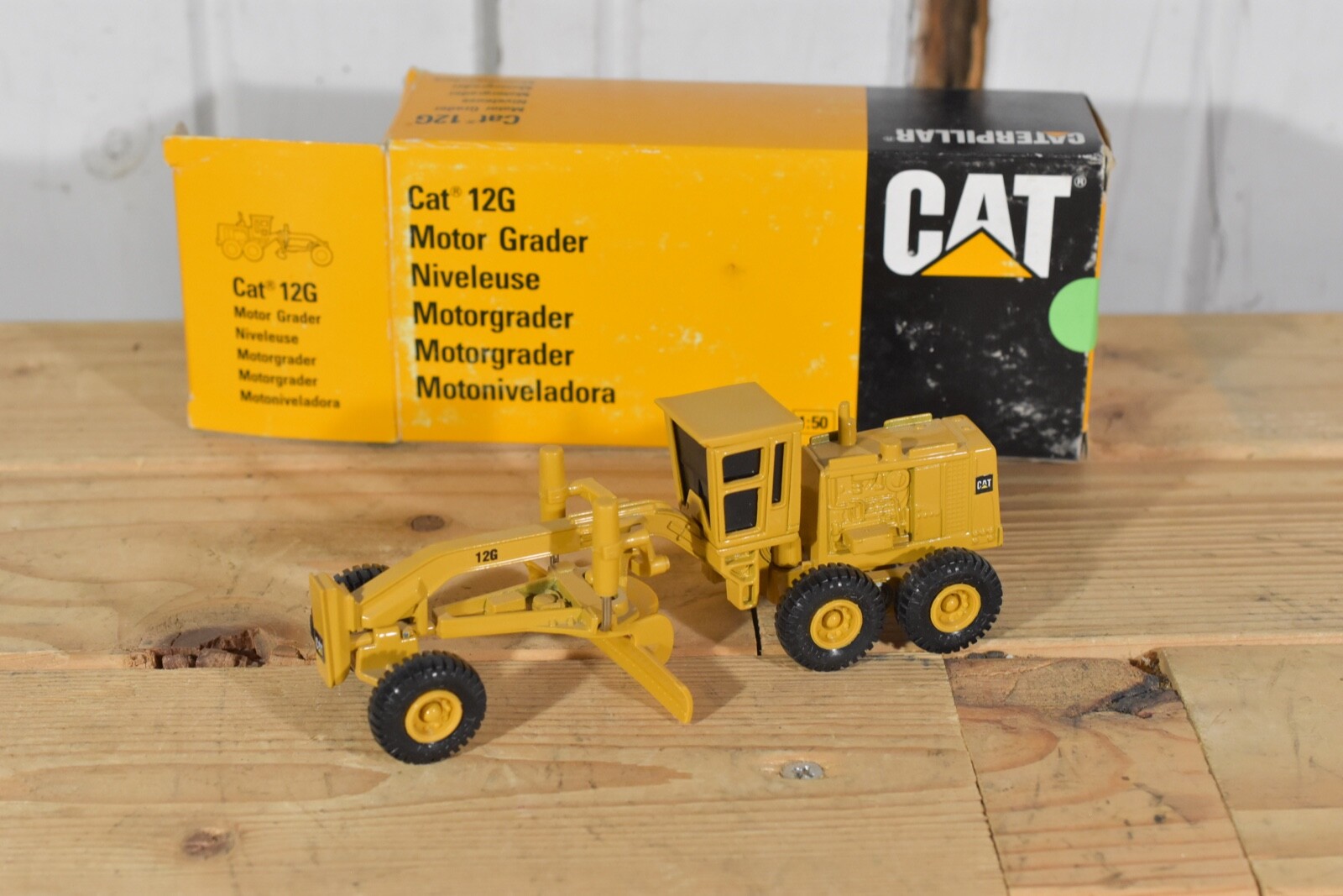 1/64 CAT 12G MOTOR ROAD GRADER SNOWPLOW PUSHER DIRTMOVER 1:64