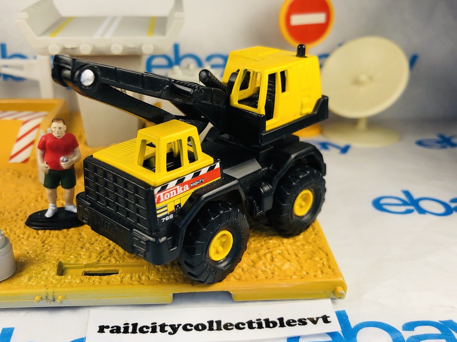 TONKA #768 RARE BACKHOE CONSTRUCTION TRUCK TOY 1999 VEHICLE 3″