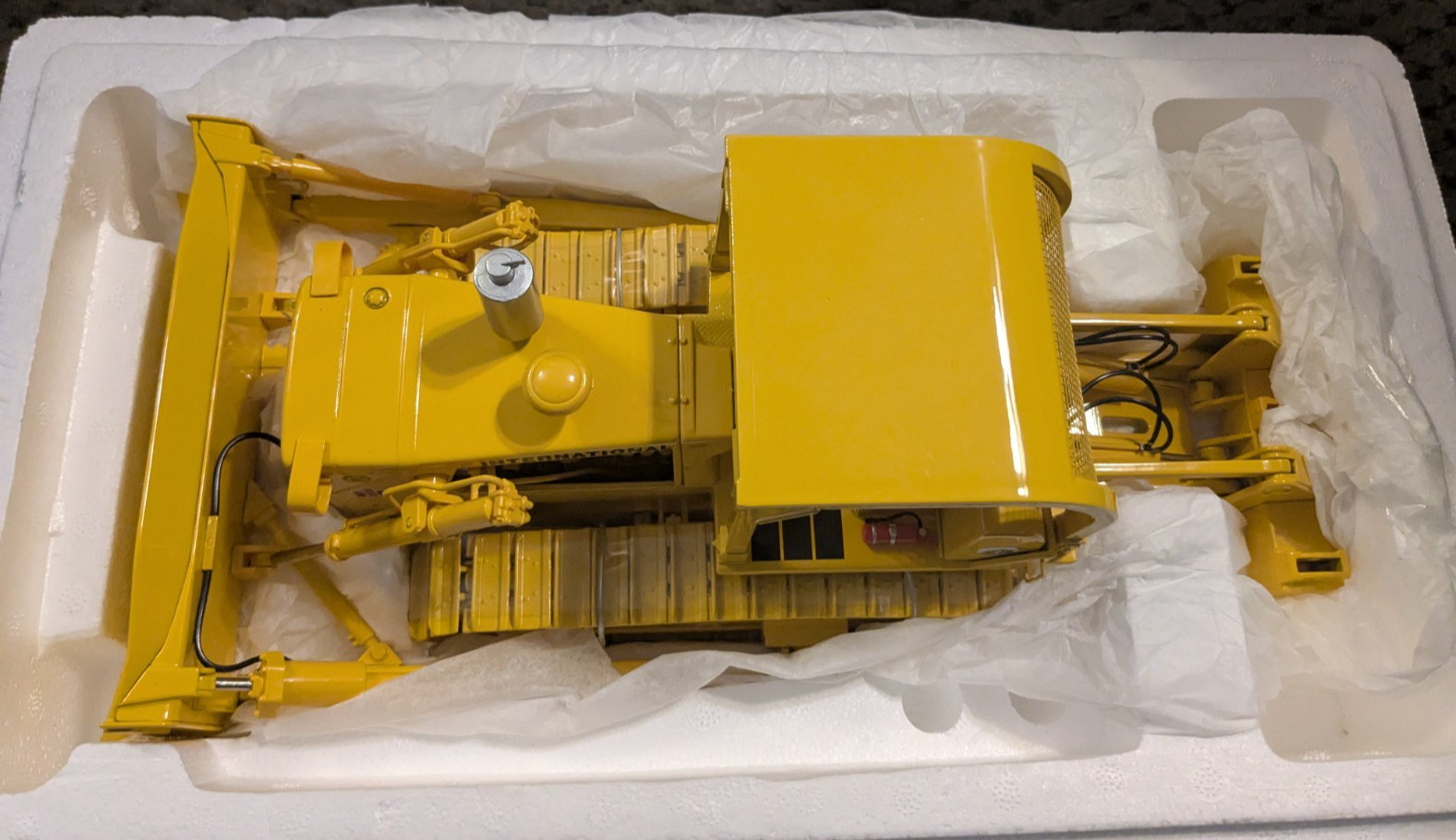 Construction Pioneers International Harvester TD-25 Crawler 1:25 Diecast (NOS) %
