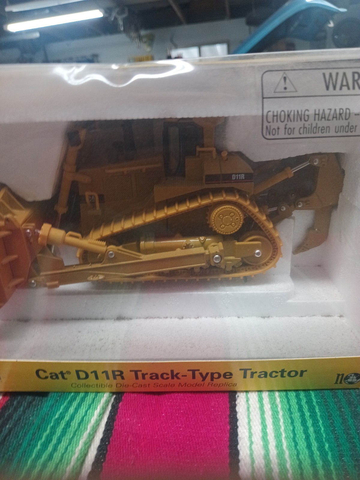 Caterpillar D11R Track Type Tractor 1:50 Scale NIB 1999 Model 55025 Collectible