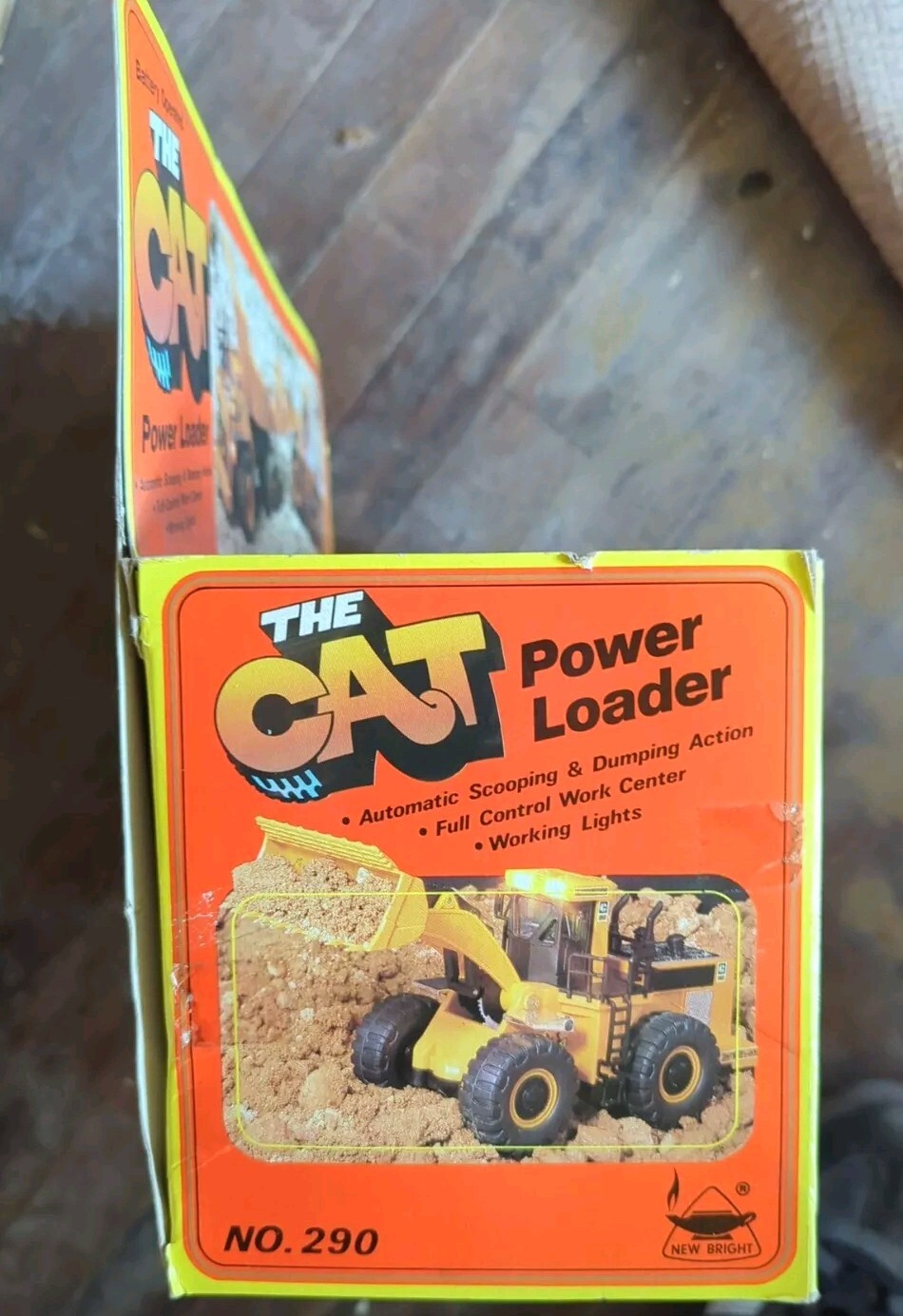 The Cat #992, Power Loader Tractor W Remote Vintage 1986