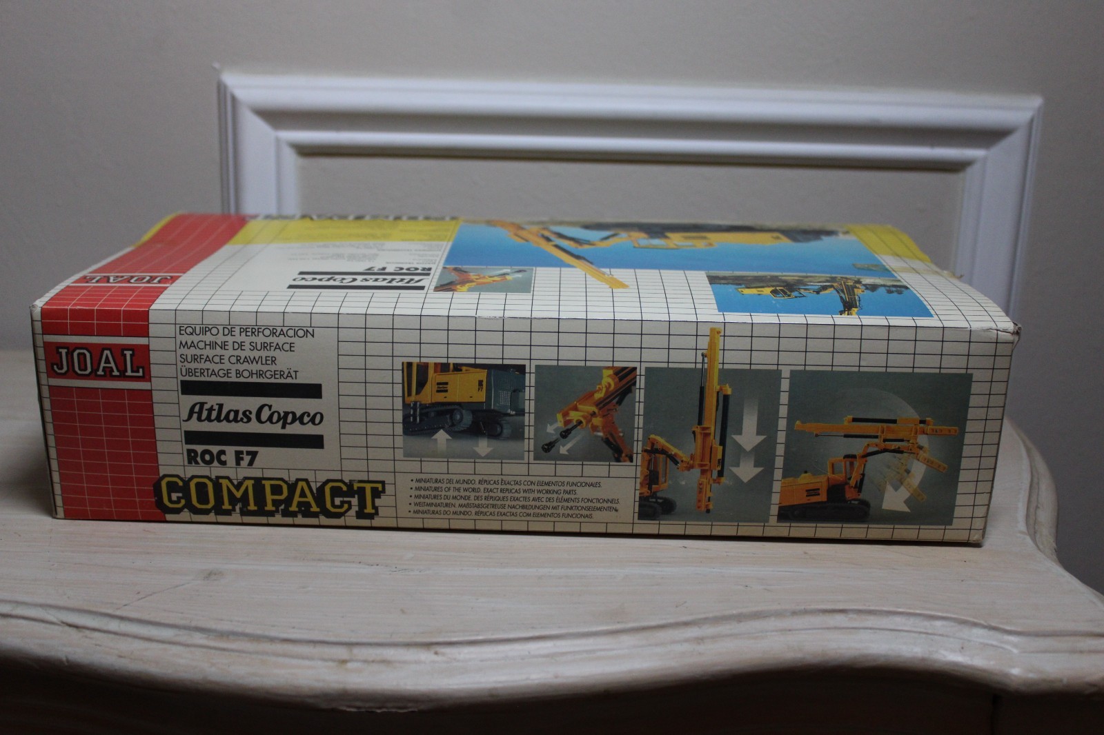 JOAL 262 Atlas Copco ROC F7 Drill with Grey Tracks 1:35 Scale Damaged