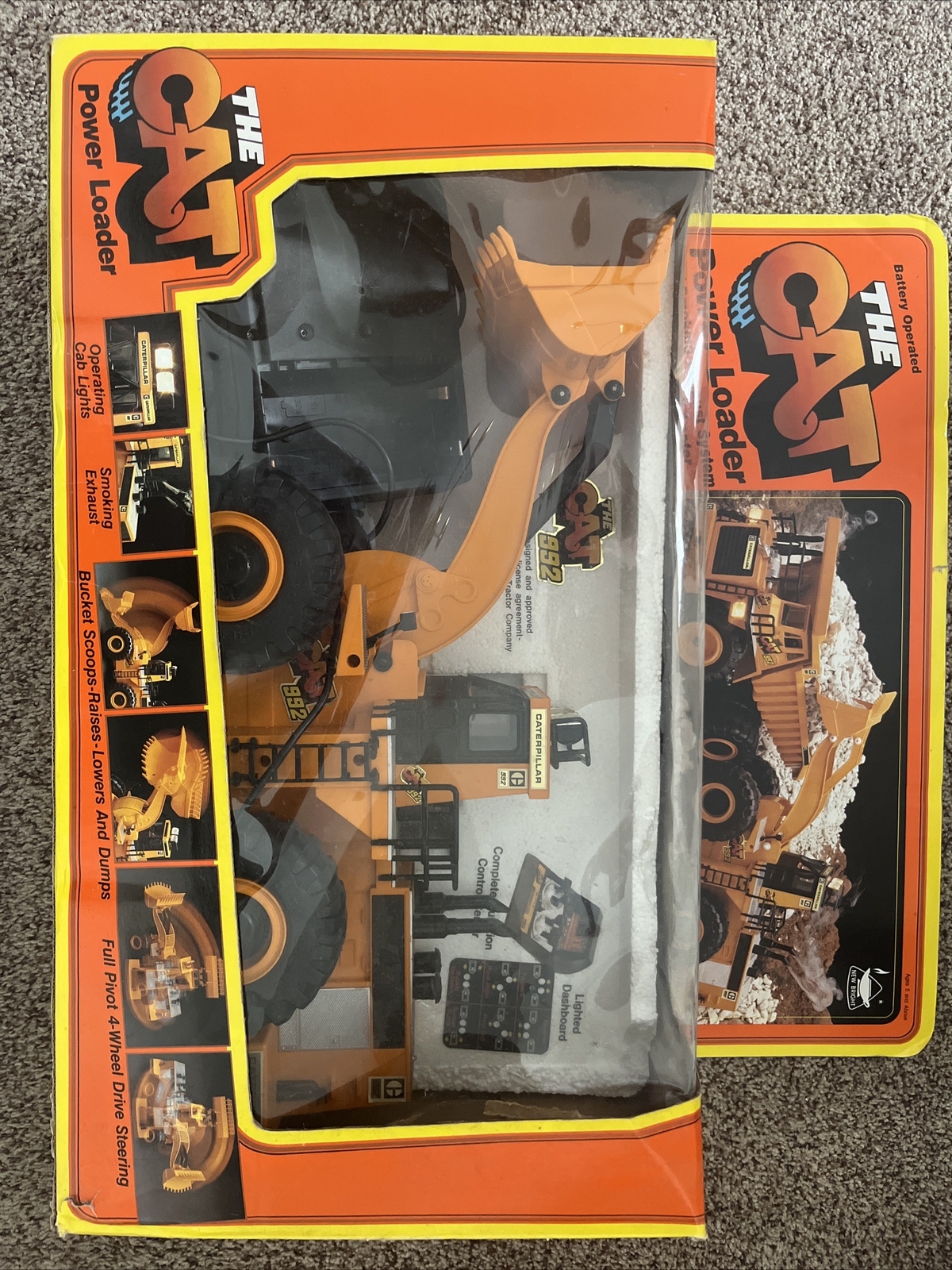 New Bright The Cat 992 Power Loader Tractor W Remote Vintage 1986, Never Used!