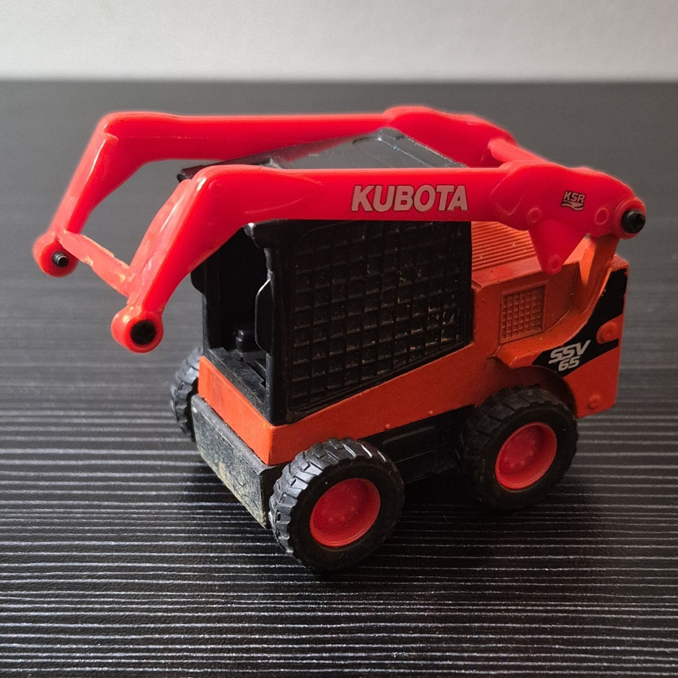 New-Ray Kubota SSV 65 Skid Steer Loader Diecast 1:43 MISSING LOADER