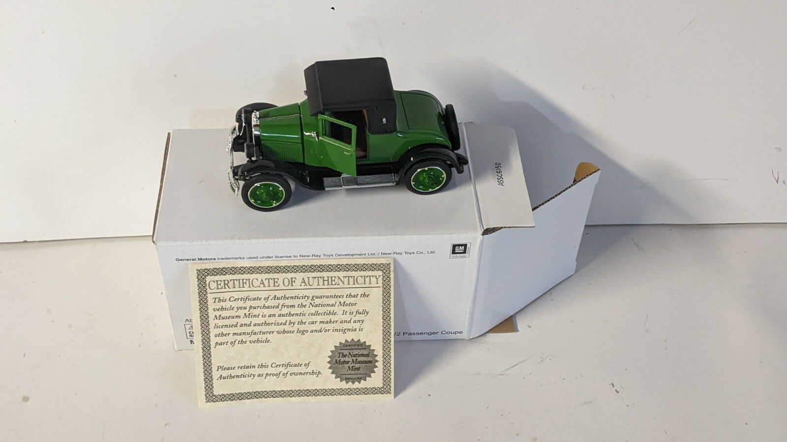 1926 CHEVROLET SUPERIOR V2 WITH ORIGINAL BOX AND CERTIFICATE 1:32 SCALE