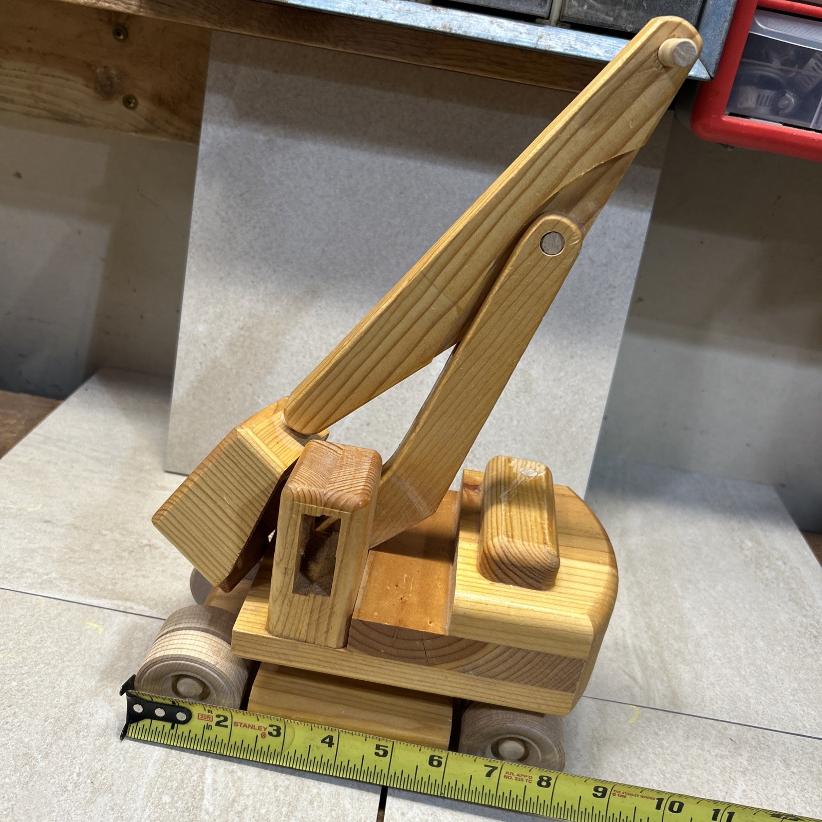 HANDCRAFTED WOOD EXCAVATOR MULTI-MOVING PARTS LARGE SCALE USA GREENBUD