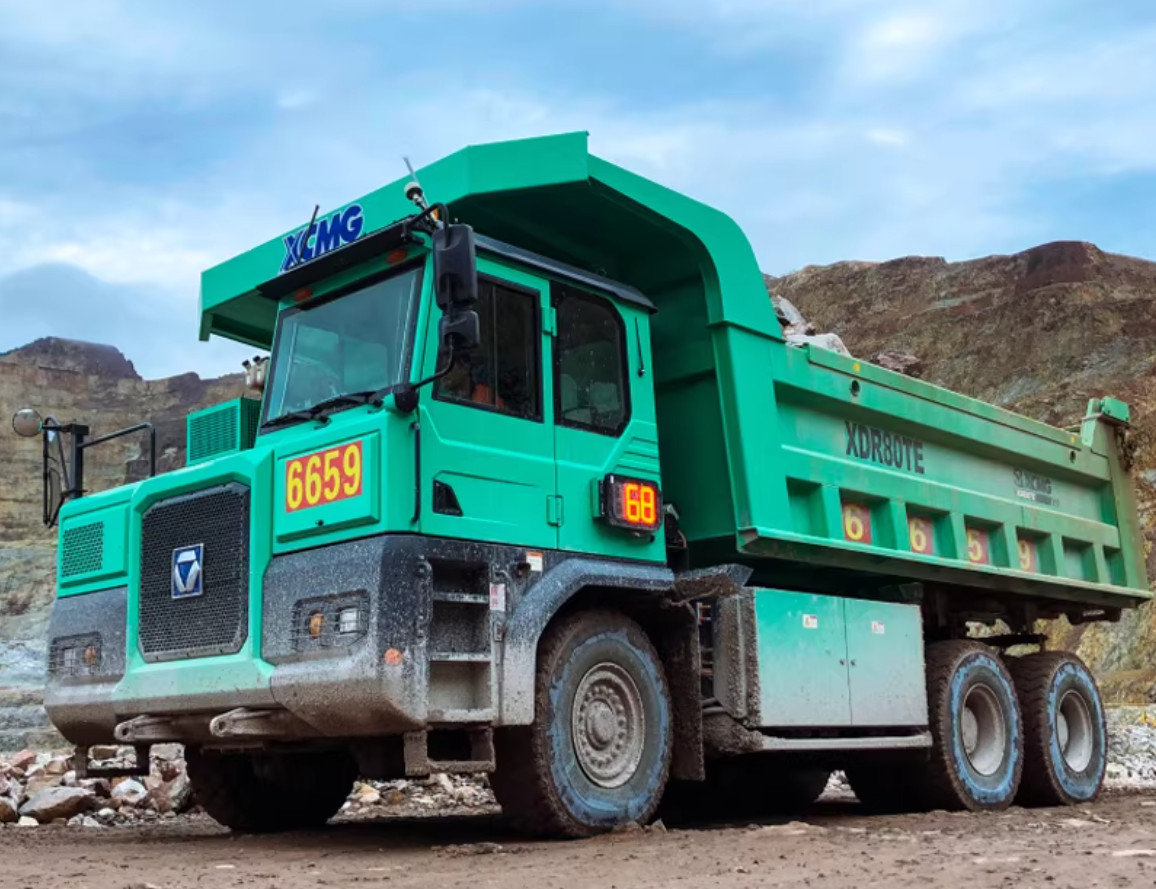 1:35 XCMG XDR80TE Pure Electric 3 Axle Rigid Mining Truck Machine Diecast Model