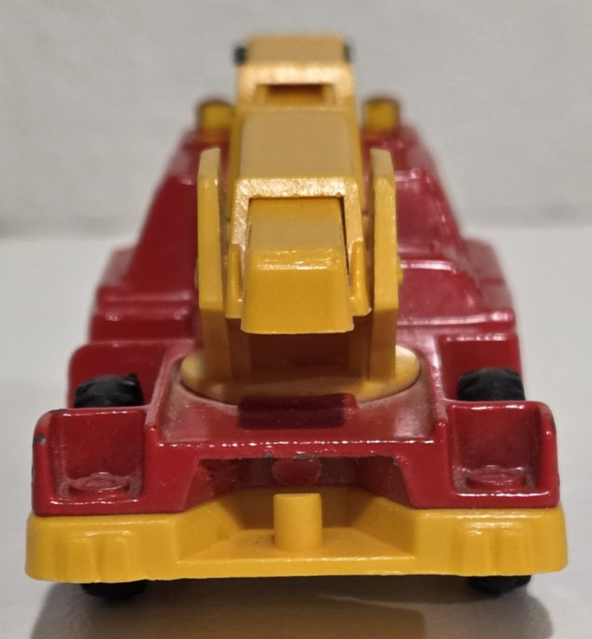 Vintage 1973 Corgi Juniors Mobile Crane GREAT BRITAIN R375 Die-Cast