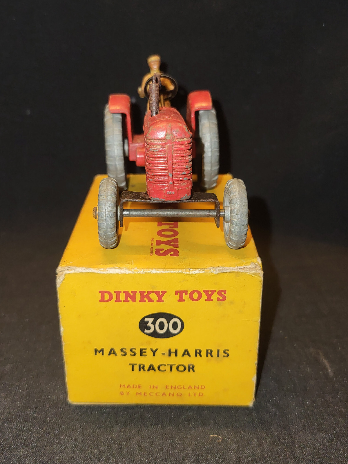 VINTAGE CAST IRON 300 MESSEY-HARRIS TRACTOR DINKY TOYS ENGLAND MECCANO 1950 BOX