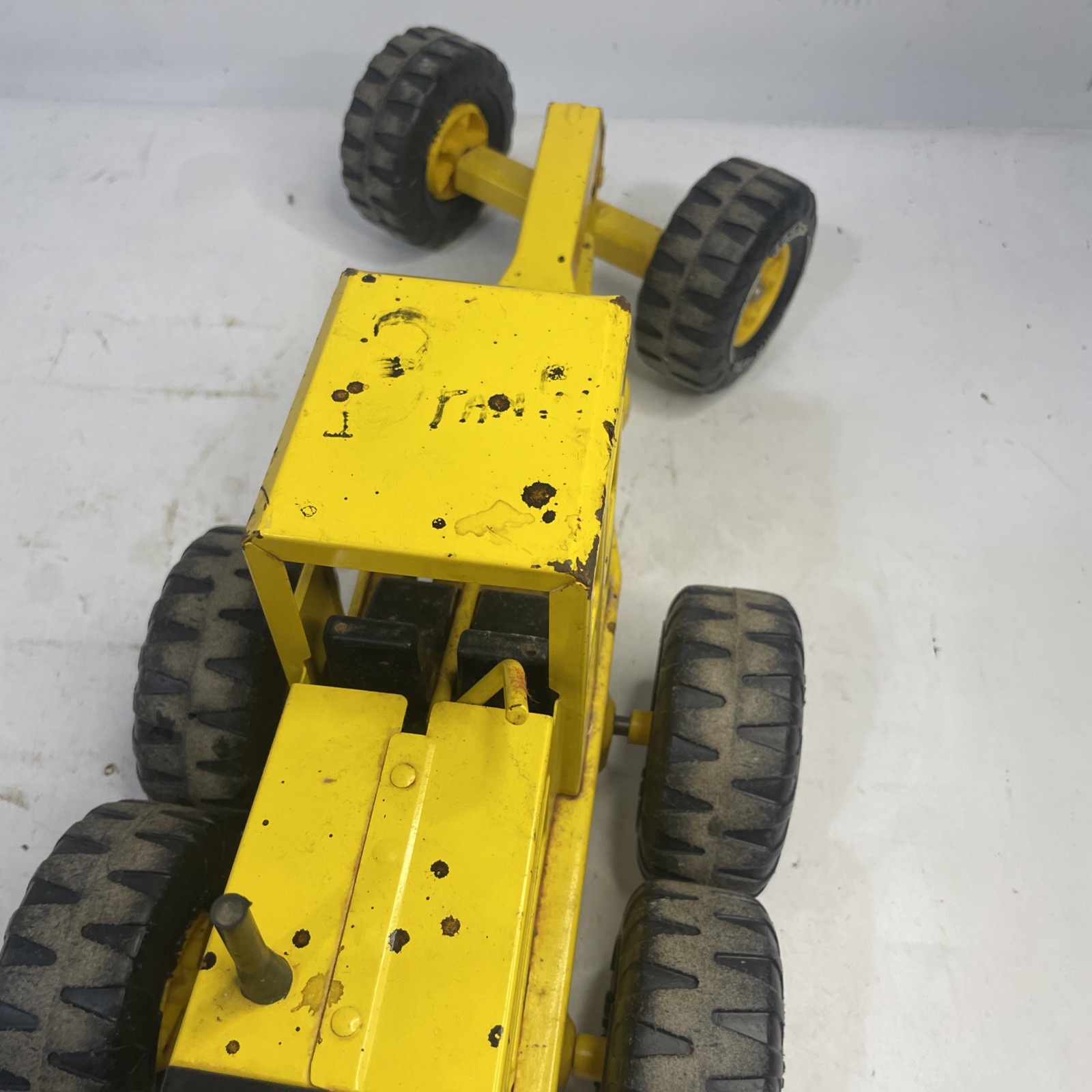 Vintage Pressed Metal Yellow Tonka Road Grader MR-970 18″ 70’s DETACHED BLADE