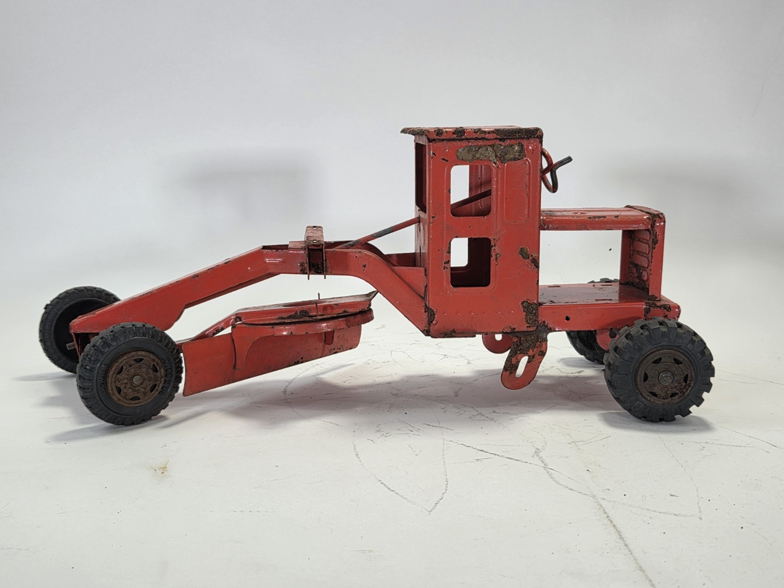 Vintage Marx Lumar Pressed Steel ORNAGE POWER GRADER (FOR PARTS OR RESTORATION)
