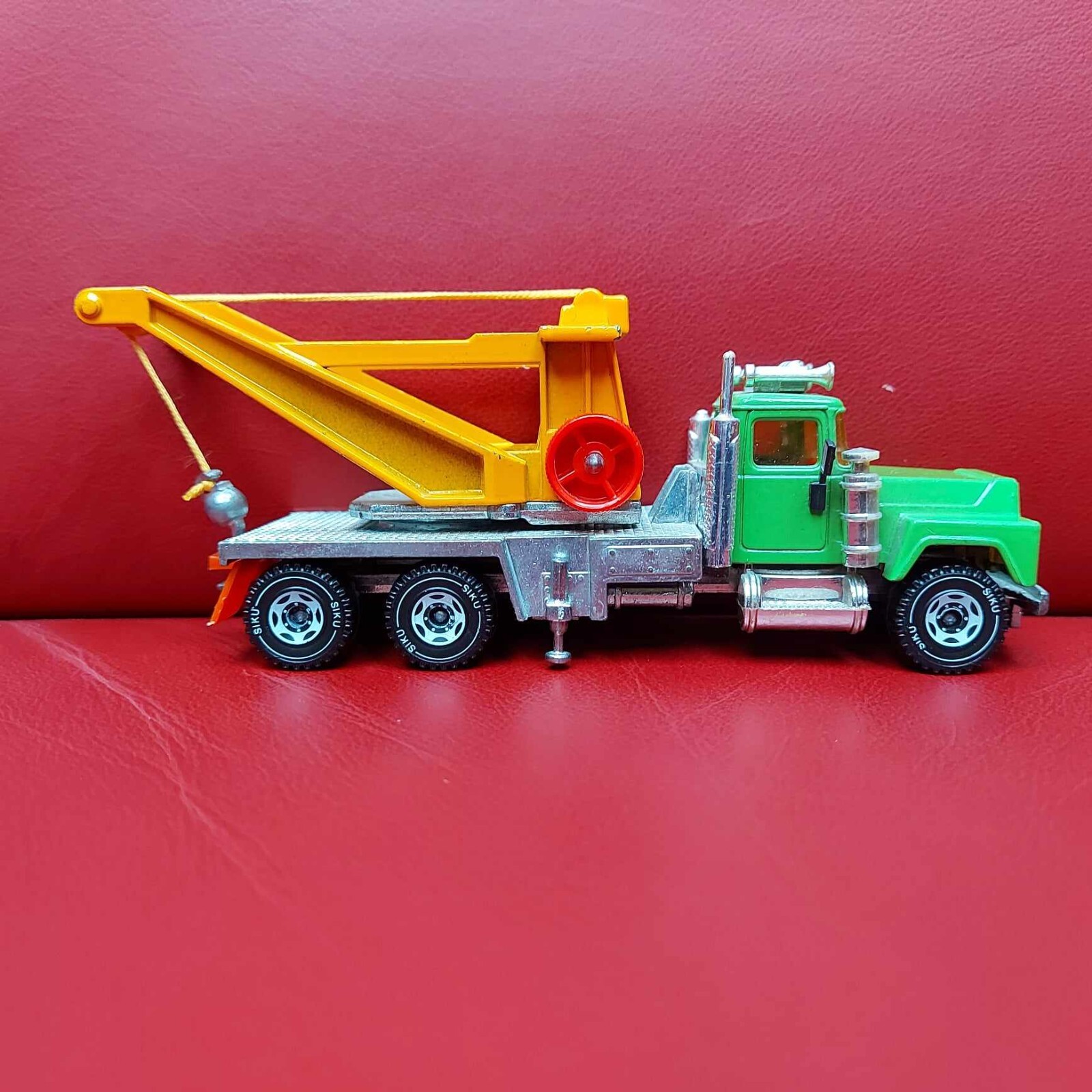 Siku 2917 Mack Tow Truck 1981-87 1:55 RARE part of 3717 set unboxed nice co