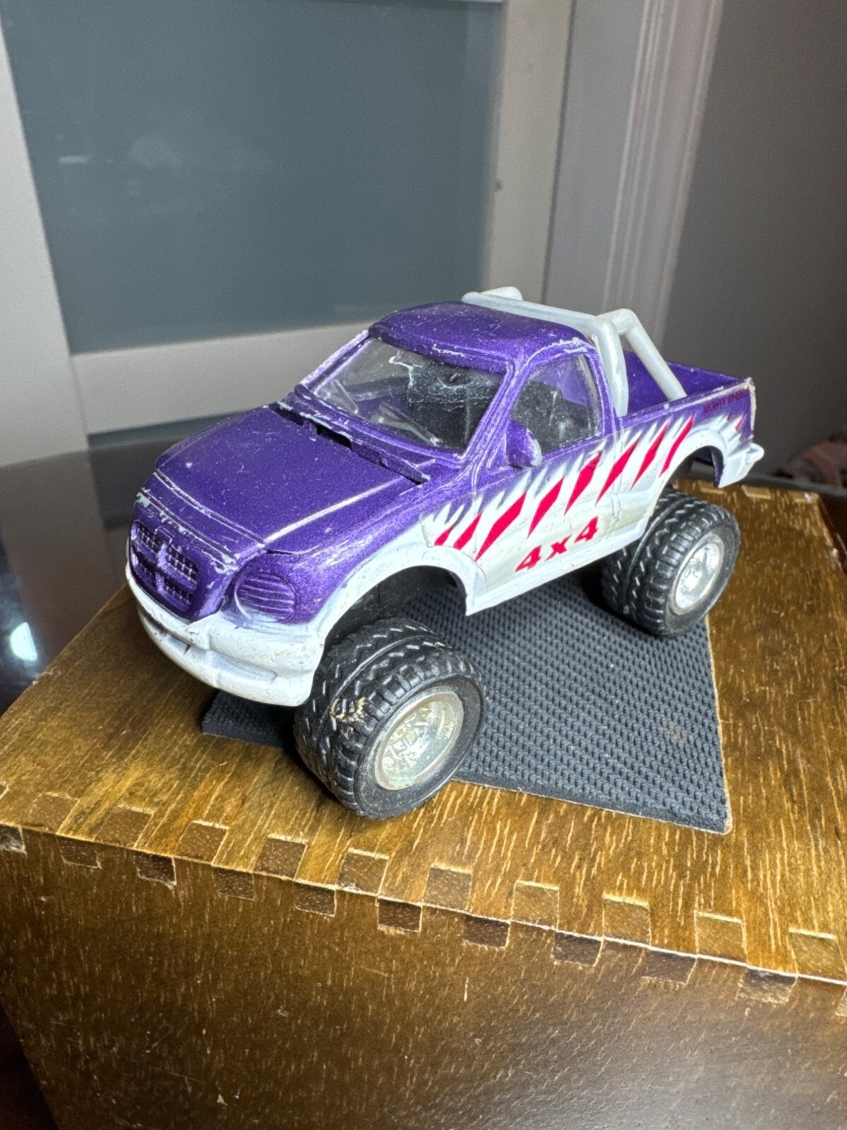 Soma 1998 Purple & White Mighty Wheels 4×4 Truck Openable Hood & Roll Bar 60-21