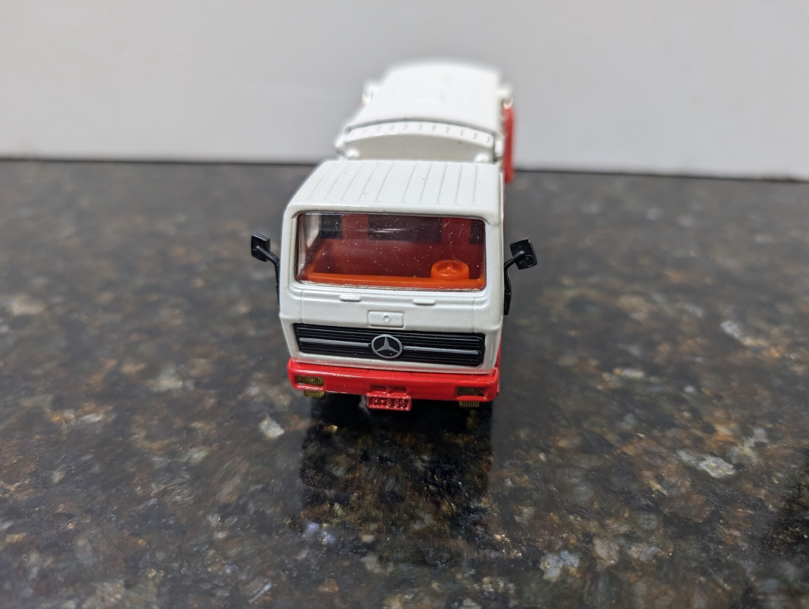 Siku 1:55 Scale 2511 Mercedes 2232 Garbage Refuse Truck White/Red Diecast Model