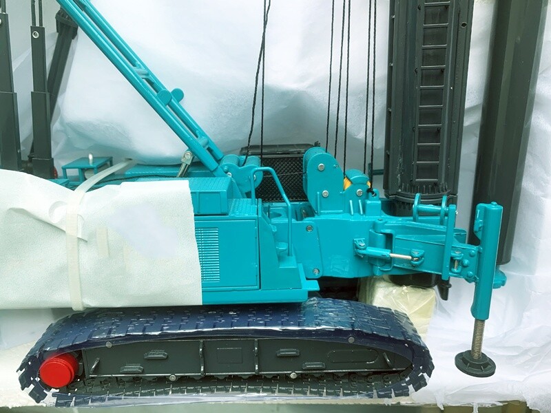 1:40 SUNWARD SWSD3618 Dual Power Head Multi-function Drilling Rig Diecast Model