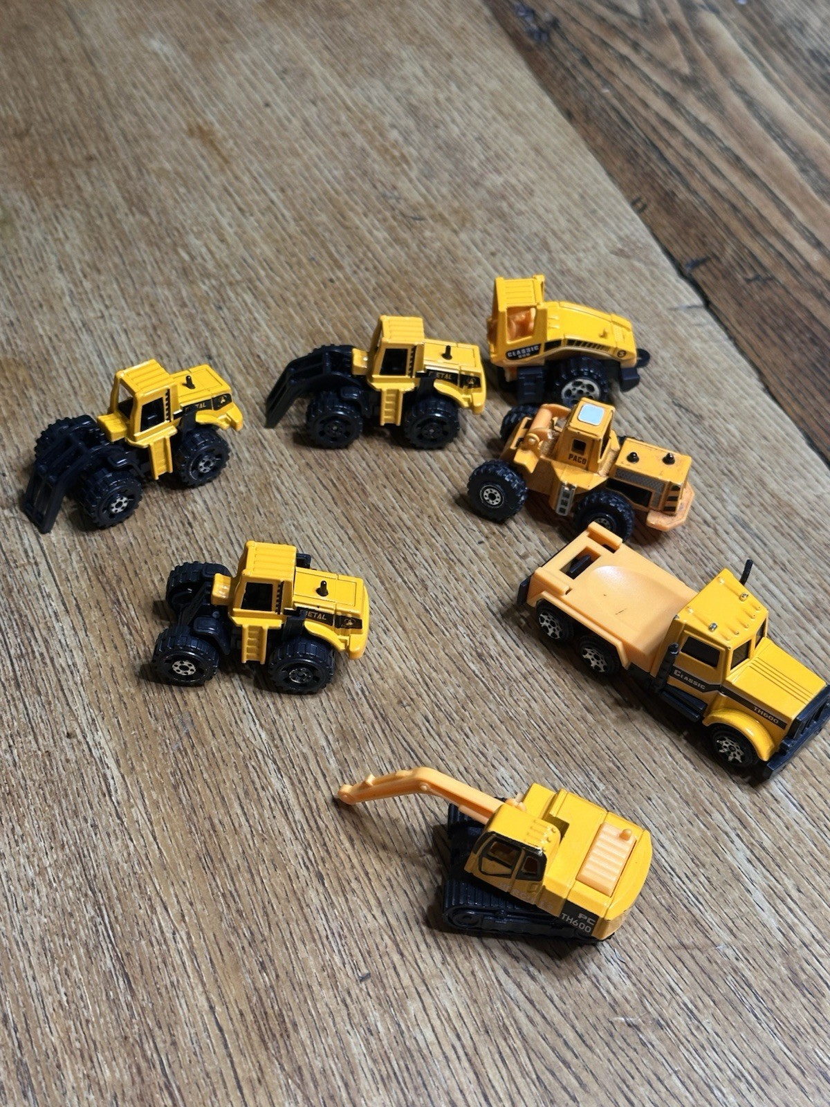 Lot of 12 Construction Vehicle Toys CAT Matchbox Wooden Bulldozer Excavator Truc