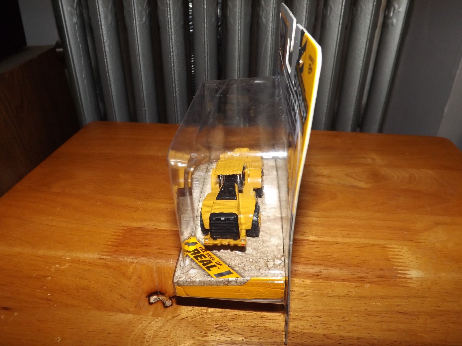 CAT METAL MACHINES, DIE CAST 980K WHEEL LOADER, 1:94 SCALE, 4″ LONG, NIP, 2016