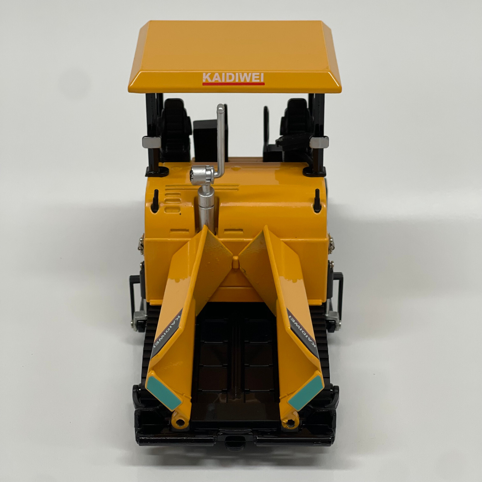 Die Cast 1:40 Scale Crawler Road Asphalt Paver Construction Replica Model Yellow