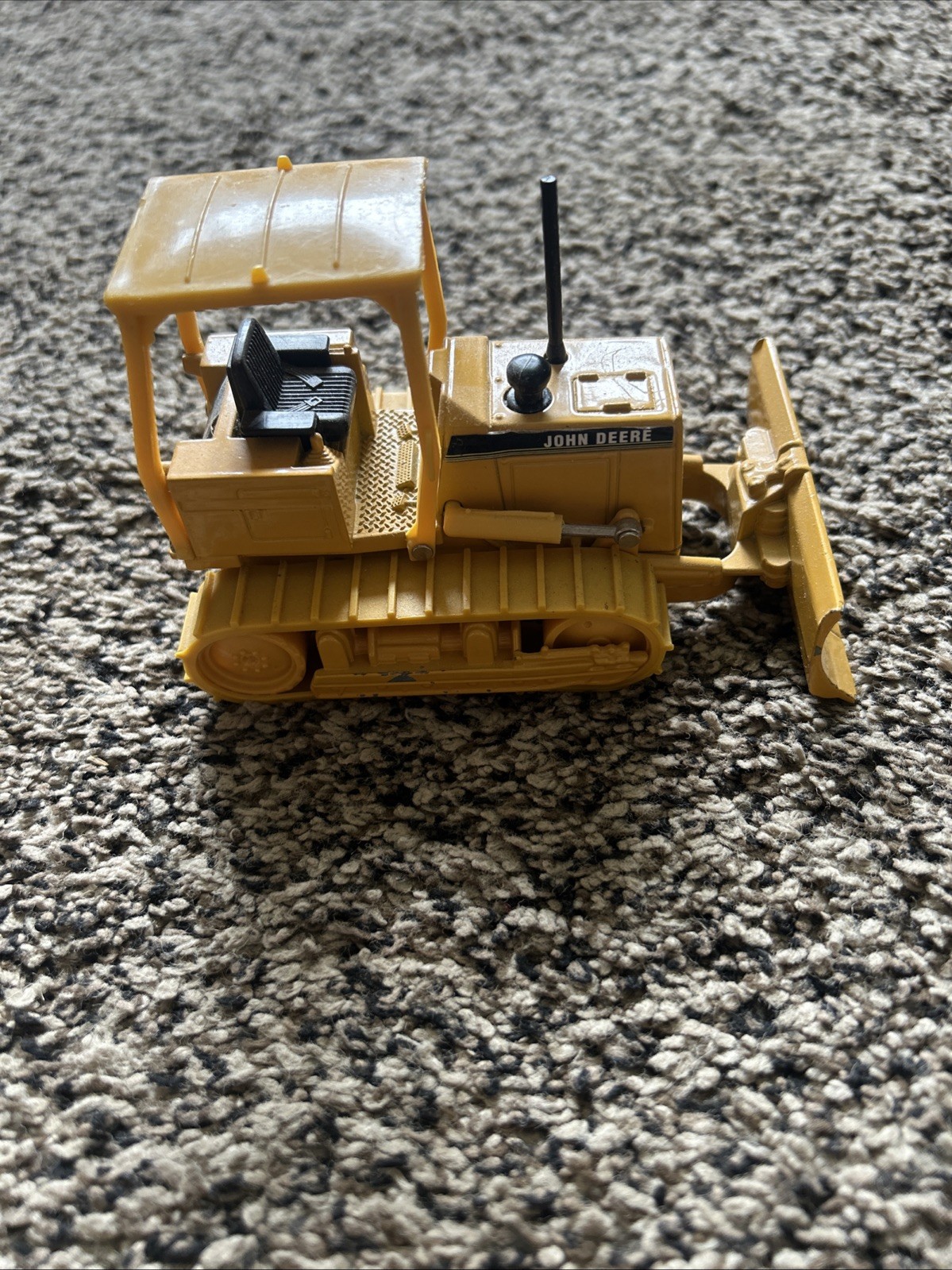 ERTL – JOHN DEERE 550G CRAWLER / BULLDOZER / DOZER – 1/32 DIECAST