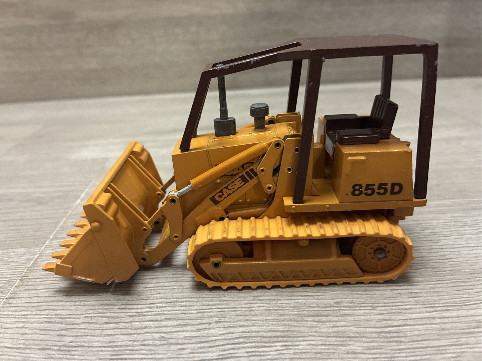 Case 855D Track Loader – CAB – 1/35 – NZG -Conrad NZG West Germany