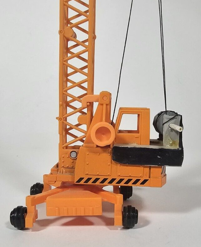 Orange Crane Smart Toys 1998 Diecast and Plastic 17″ Tall HO Rail Road Train