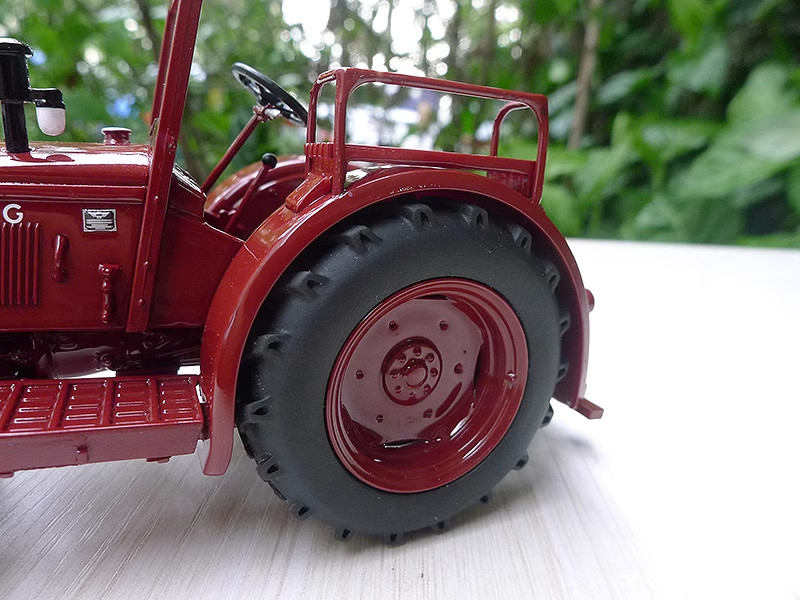 1:32 SCHUCO Hanomag R 40 Tractor Construction Farm Machine Equipment Resin Model