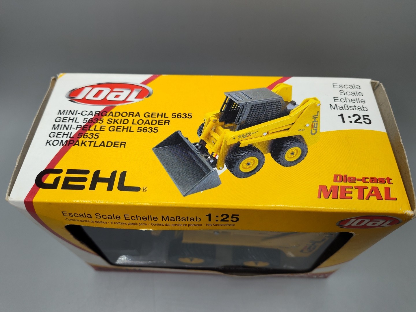 JOAL Gehl 5635 Skid Loader 1/25 Diecast Model NIB