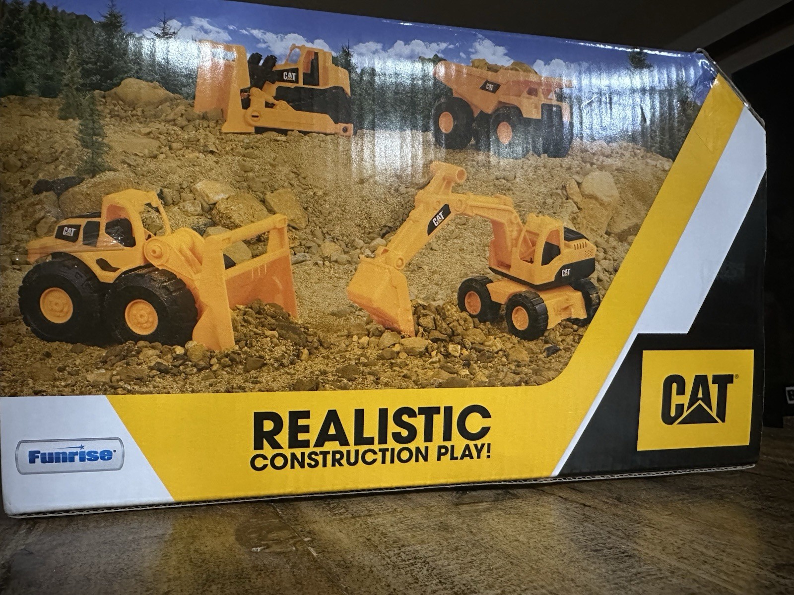 Funrise CAT Construction Fleet Plastic Excavator Toy Vehicle Yellow/Black
