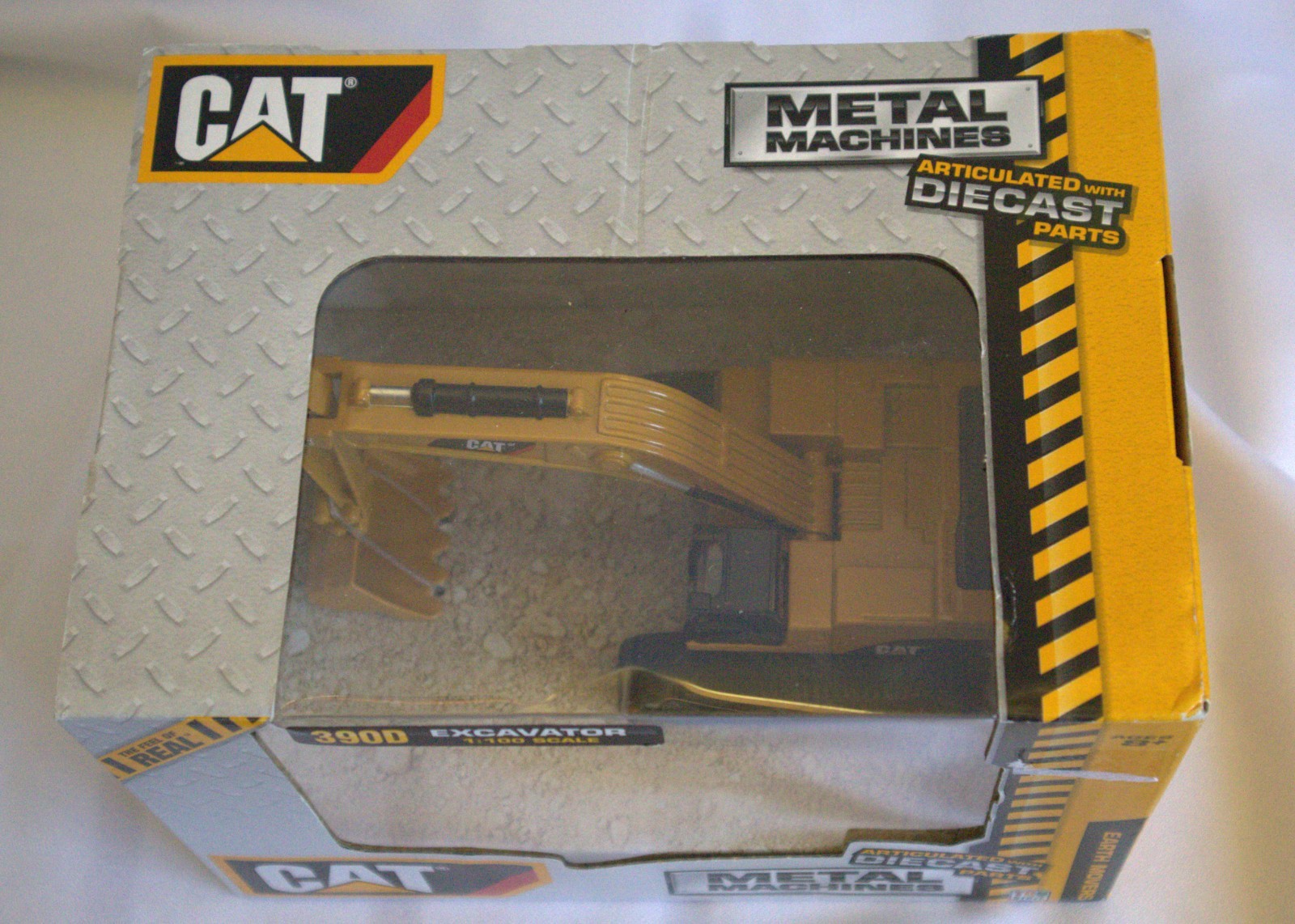 Cat 390D Excavator 1:100 Scale Articulated Metal Machine Die Cast Toy State 2016