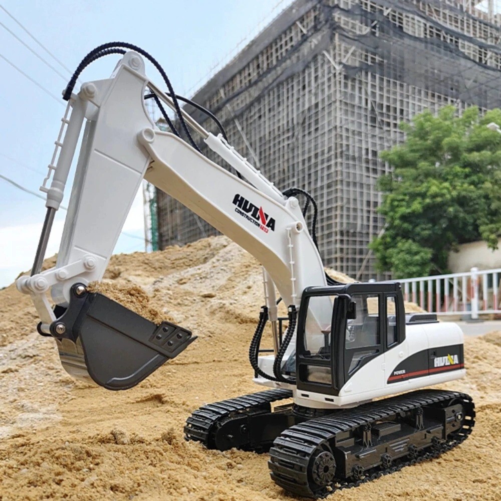 HUINA 1:14 RC Excavator 550 Crawler Engineering Vehicle 17CH Gift For kids New