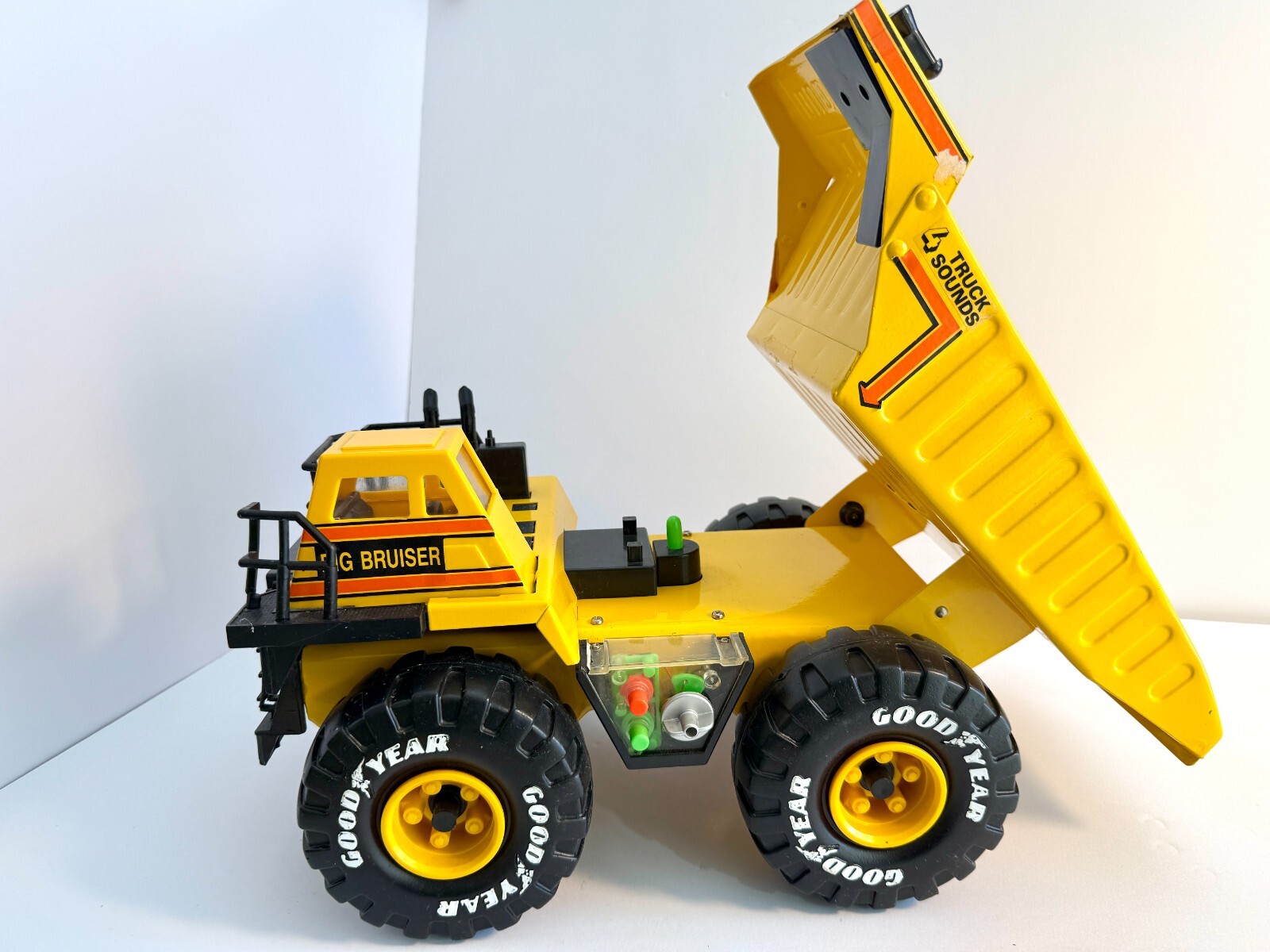 Vintage 1991 Buddy L Big Bruiser Stamped Steel Dump Truck Lights & Sound