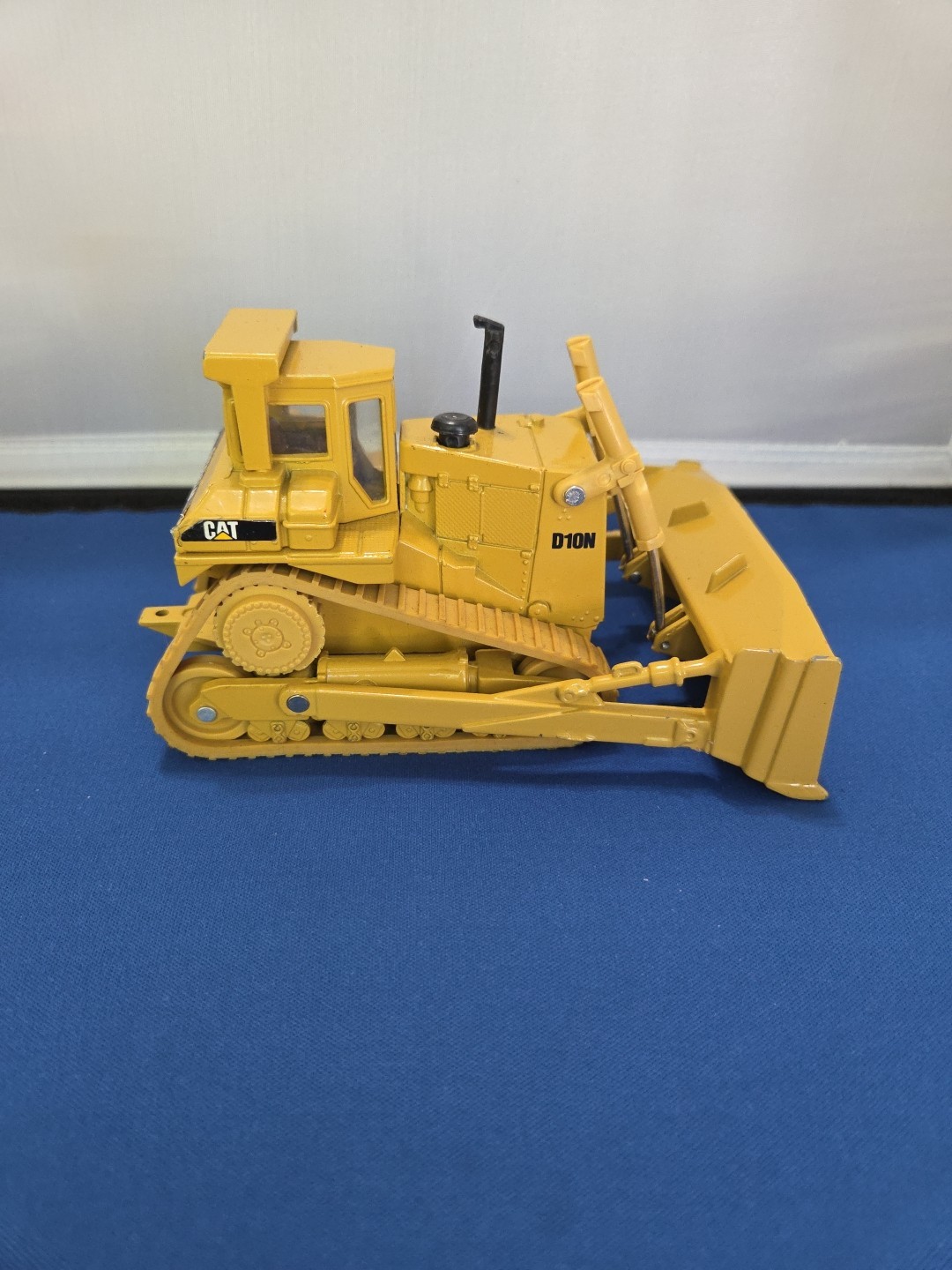 Caterpillar D8L Construction Mine Dozer NZG 233 Single Shank Ripper 1:50