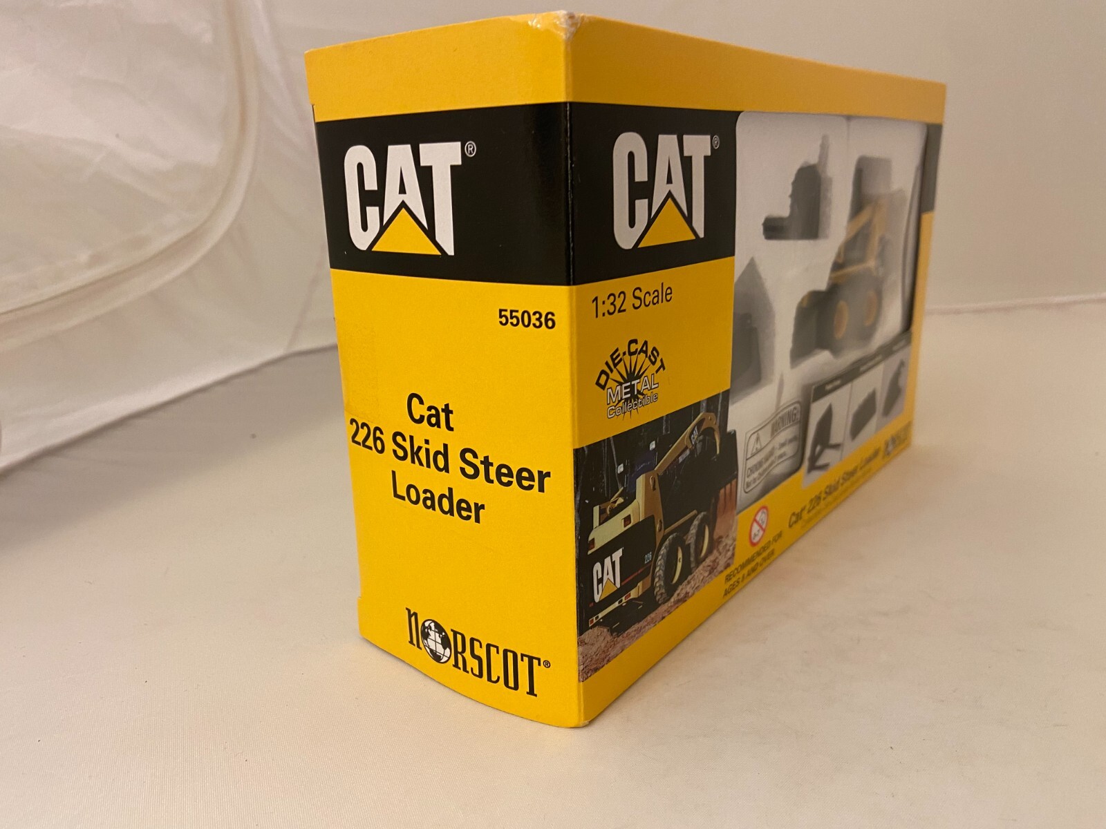 55036 CAT 226 Skid Steer Loader 1:32 Scale