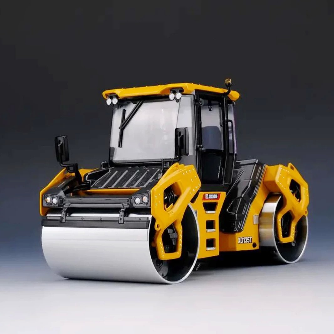 1/25 Scale XCMG XD135T Double Drum Vibratory Road Roller Diecast Model Toy