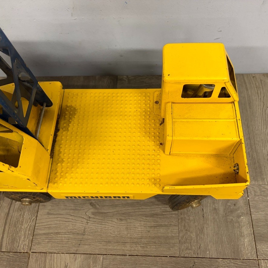 Nylint Clark Michigan T-24 Crane Truck Original Paint W/ Bucket 1 Panel of Box