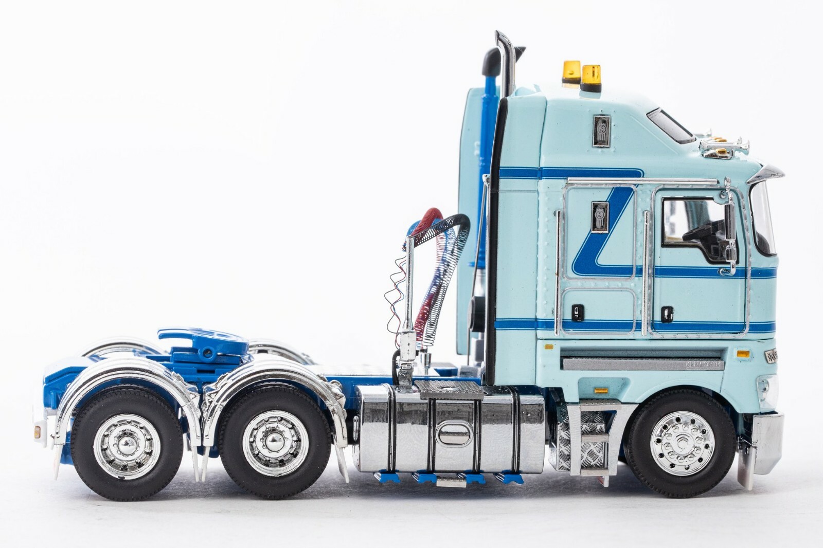 Kenworth K200 2.3 Cab Prime Mover – Light Blue – Drake 1:50 Scale #Z01441 New
