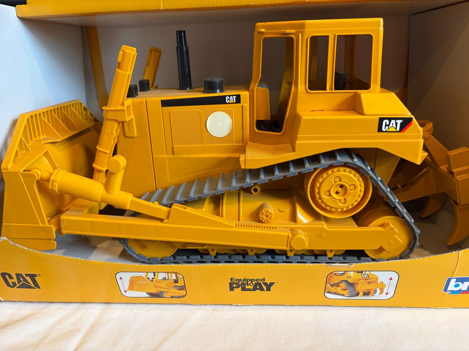 Bruder Caterpillar Cat Track-Type Tractor Bulldozer (Open Box)