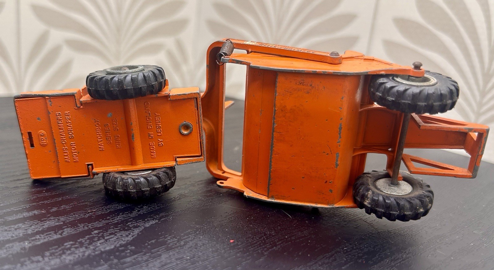 Matchbox King Size Allis-Chalmers 260 Motor Scraper Diecast Orange Vintage