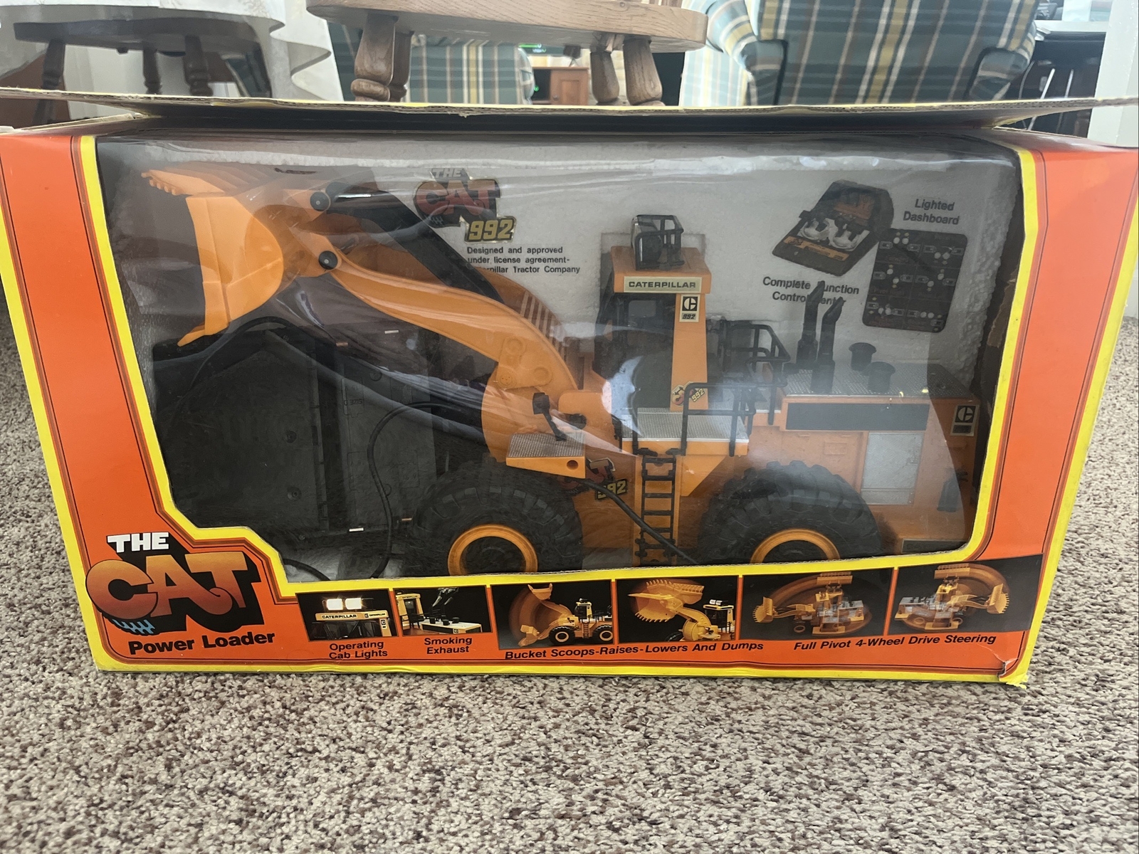New Bright The Cat 992 Power Loader Tractor W Remote Vintage 1986, Never Used!