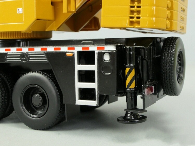1:36 45CM SANY STC800T6 ALL TERRAIN CRANE Construction Equipment Diecast Model
