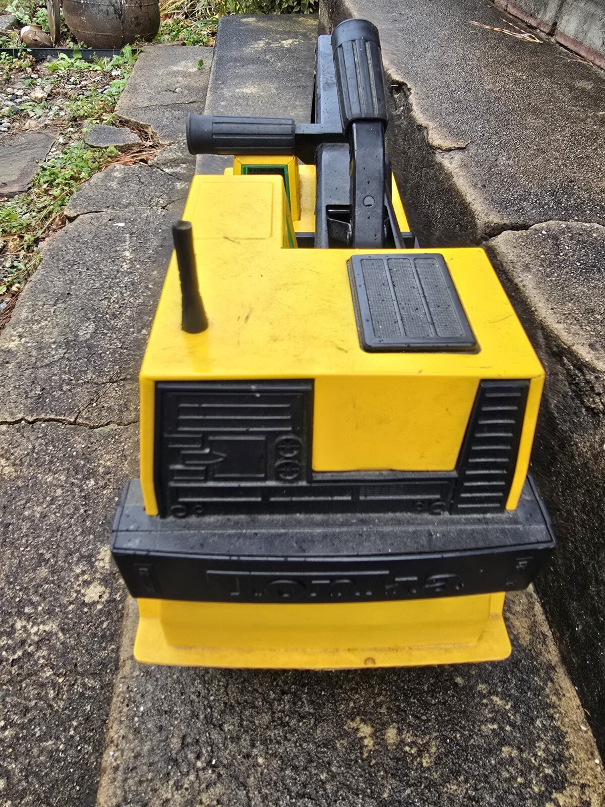 Tonka Mighty Diesel Excavator Backhoe Steel Truck Load 1210 3931-a XMB-975