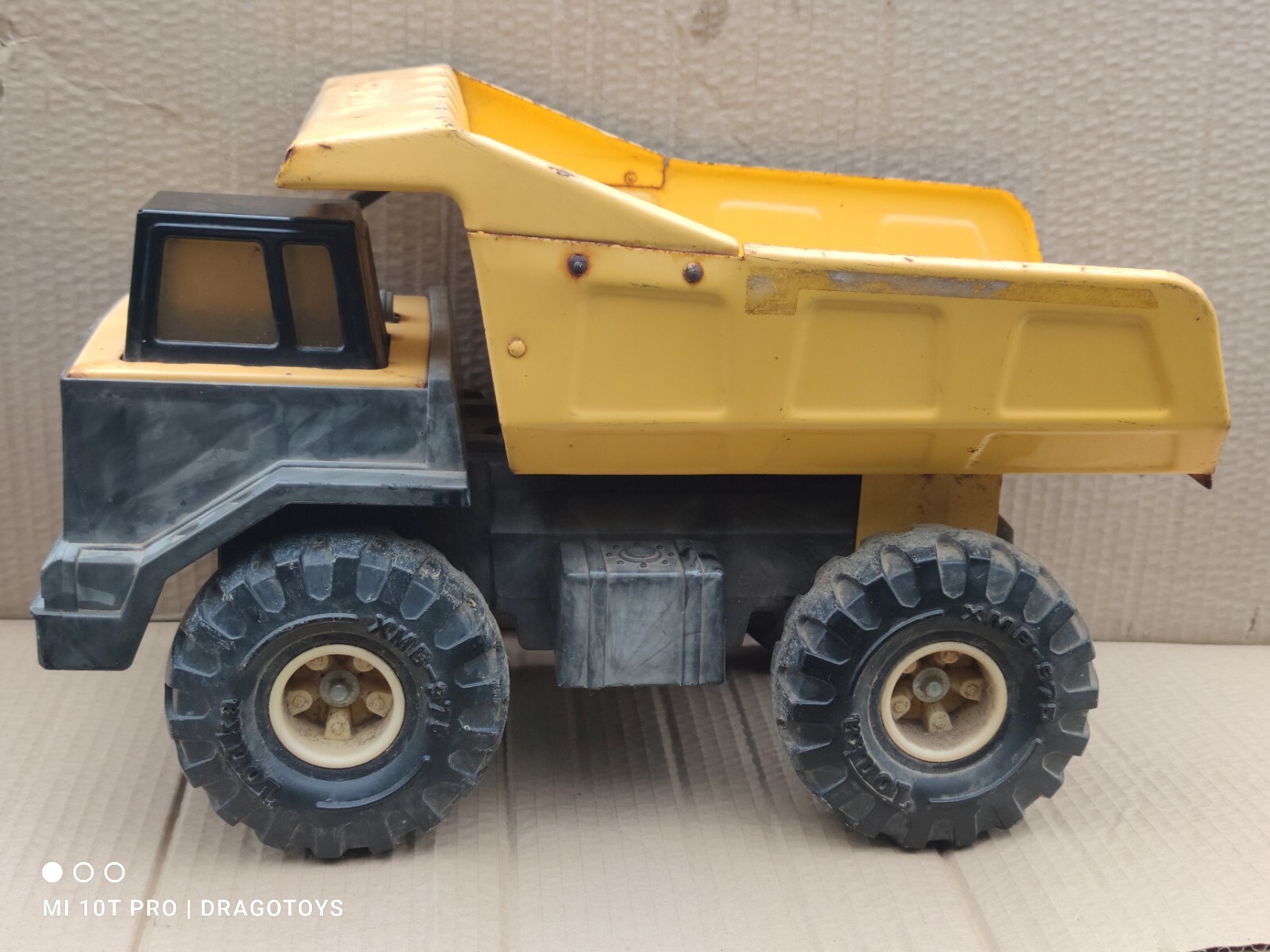 VINTAGE TONKA XMB-975 HUGE DUMP TRUCK TOY 1960’s METAL PLASTIC LARGE ITEM