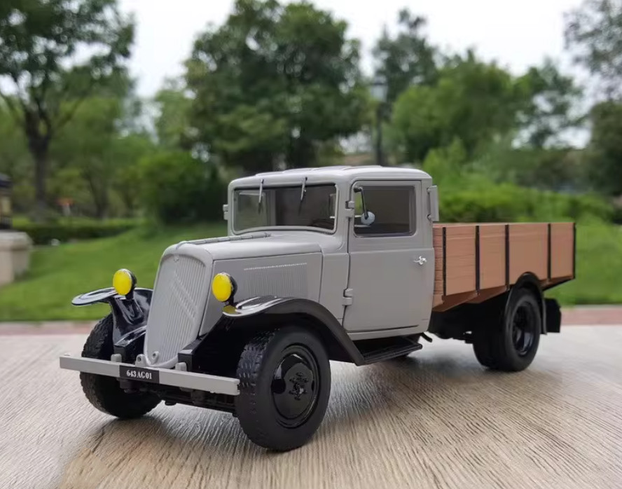 1:24 MAQMADON 1952 U23 Pickup Truck Construction Vehicle Diecast Model Gray