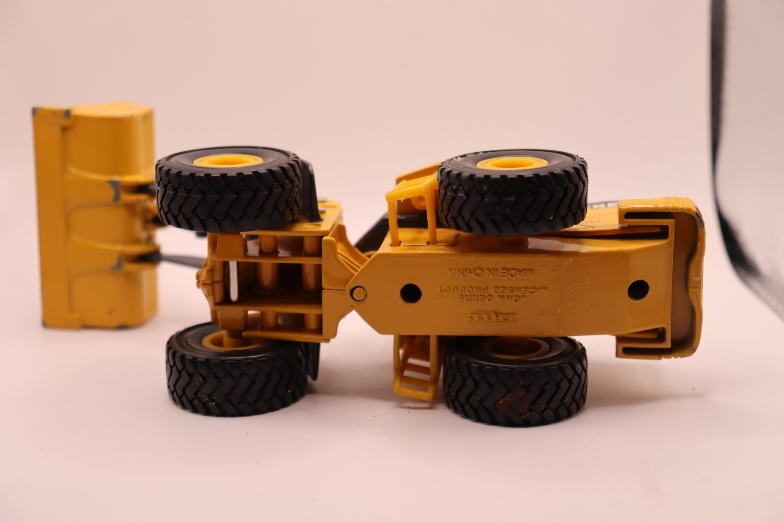 1/50 scale diecast 824J Wheel Loader