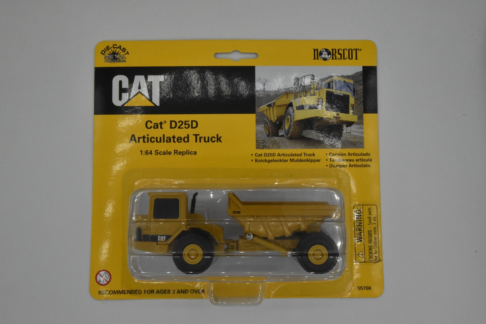 Norscot CAT Caterpillar D25D Die-Cast Articulated Truck 1/64 – NIB