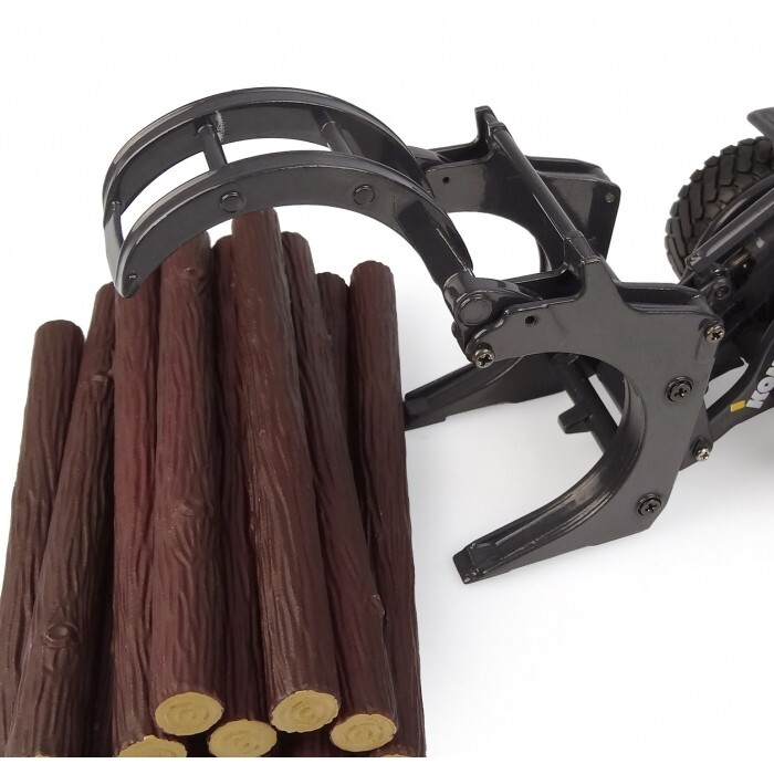 Komatsu WA475-10 Wheel Loader Log Forks Universal Hobbies 1:50 Scale #UH8165 New